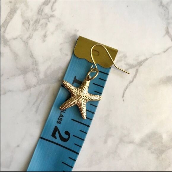 Star And Seashell Mismatched Earrings Handmade - Picture 5 of 6